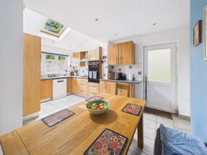 Kitchen/Diner- click for photo gallery